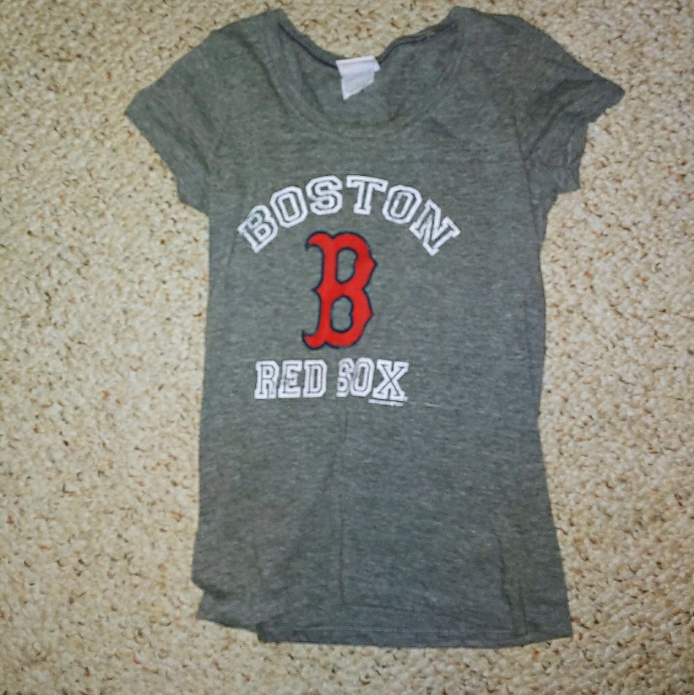 Cute gray Red sox shirt